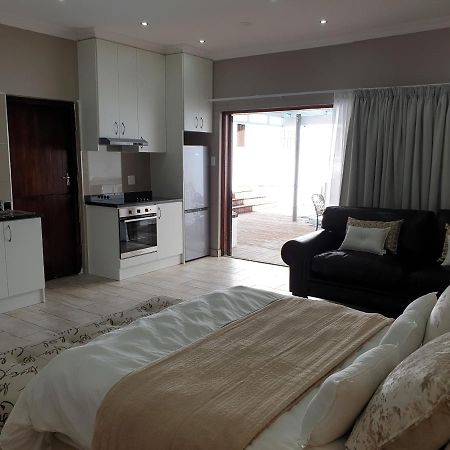 Pongola Road Self Catering Accommodation Uitenhage Buitenkant foto