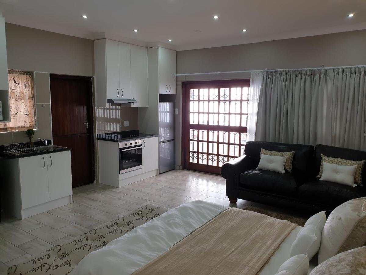 Pongola Road Self Catering Accommodation Uitenhage Buitenkant foto