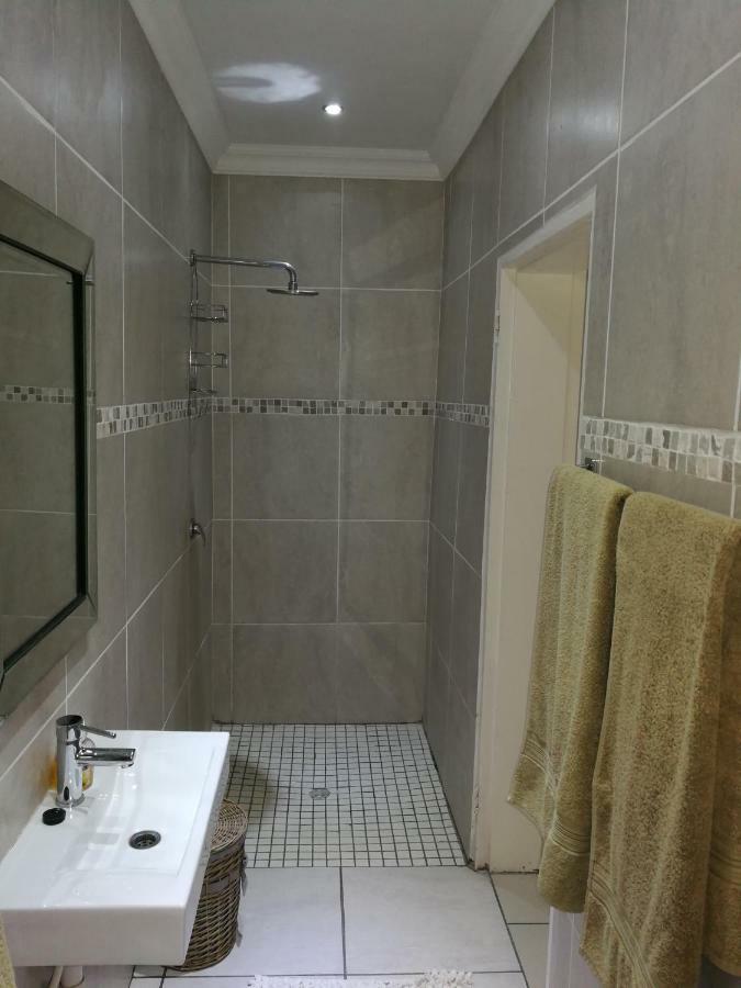Pongola Road Self Catering Accommodation Uitenhage Buitenkant foto