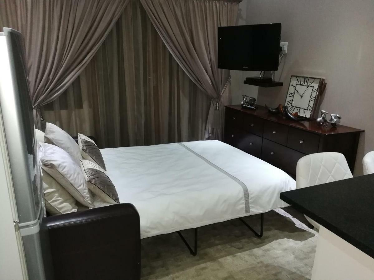 Pongola Road Self Catering Accommodation Uitenhage Buitenkant foto