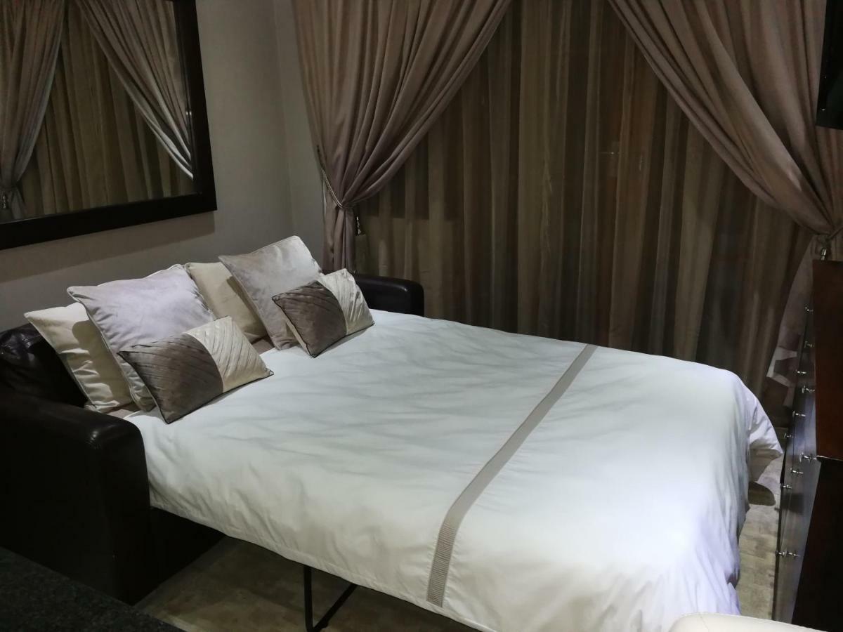 Pongola Road Self Catering Accommodation Uitenhage Buitenkant foto