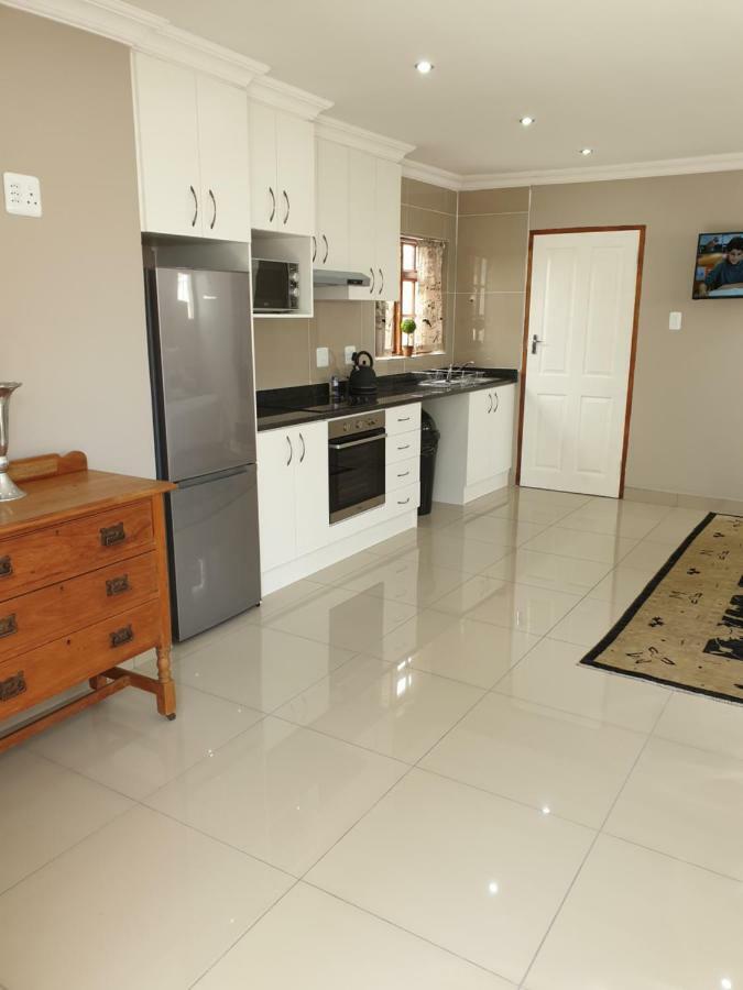 Pongola Road Self Catering Accommodation Uitenhage Buitenkant foto